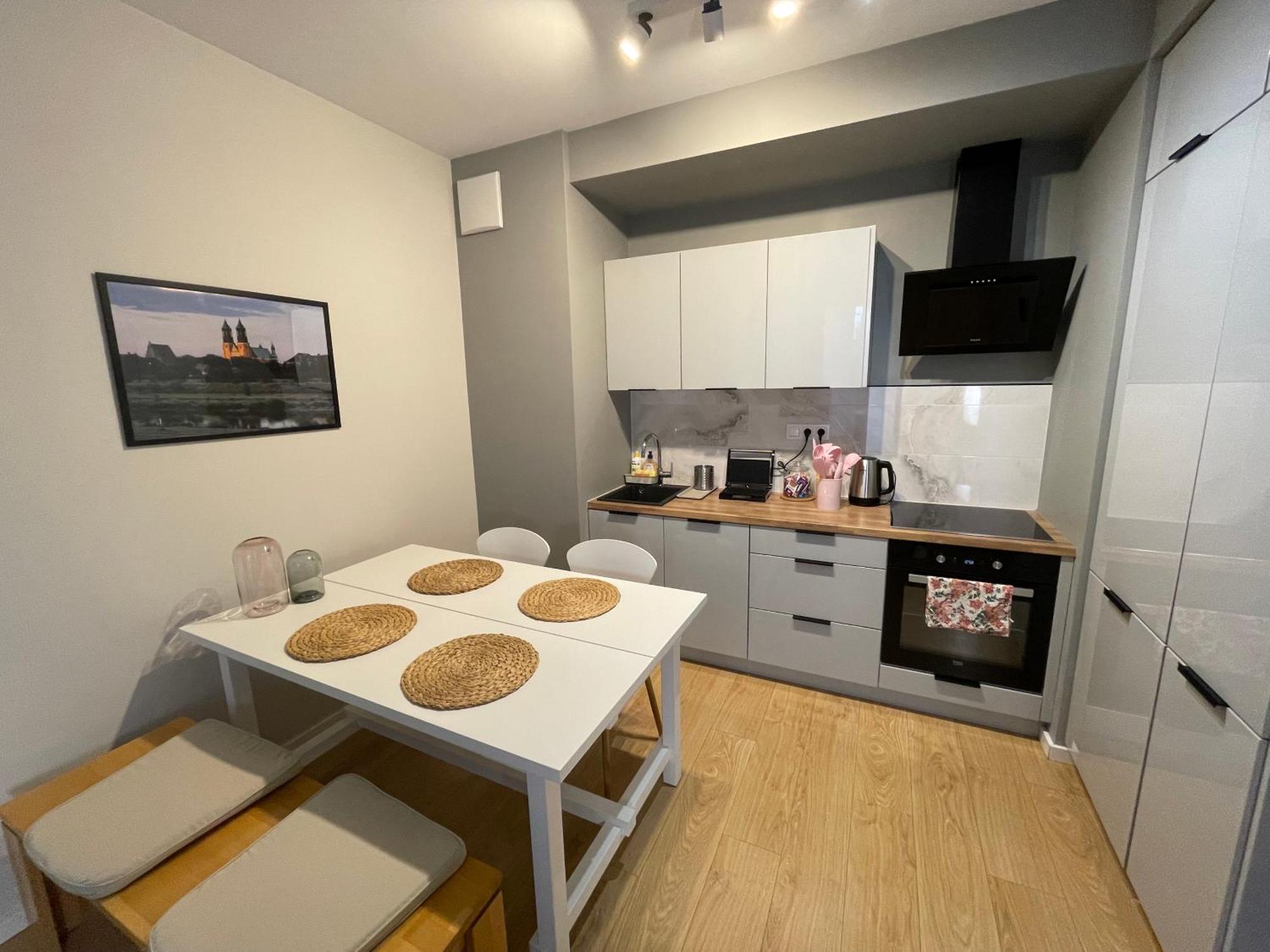 Essence Lux Apartment, Free Parking, Self Check-In 24H Poznań Eksteriør billede